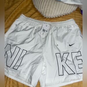 STANDARD FIT
ABOVE KNEE
LENGTH